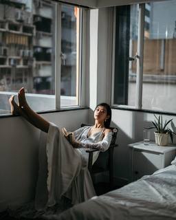 Emi Wong feet photo 5