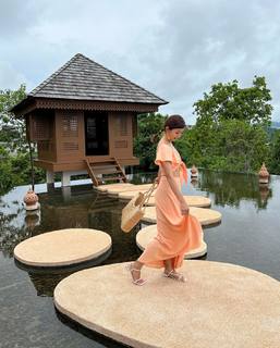 Emi Wong feet photo 11