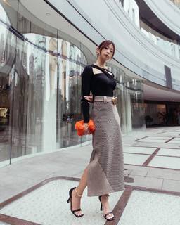Emi Wong feet photo 3