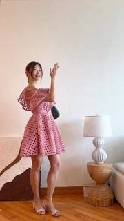 Emi Wong feet photo 1