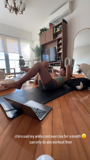 Emi Wong feet photo 16