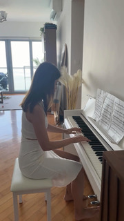 Emi Wong feet photo 13