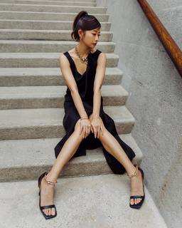 Emi Wong feet photo 7