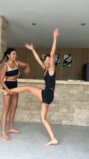 Emi Wong feet photo 17