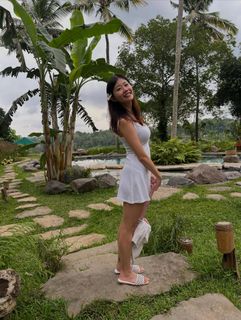 Emi Wong feet photo 1