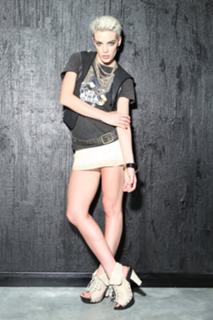 Emilia Attías feet photo 10