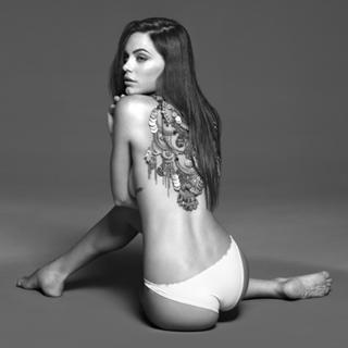 Emilia Attías feet photo 4