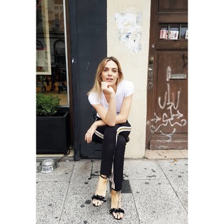 Emilia Attías feet photo 10