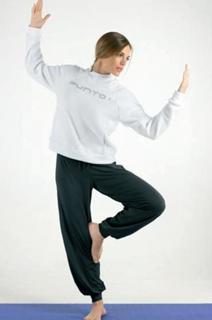 Emilia Attías feet photo 5