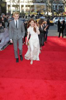 Emilia Clarke feet photo thumbnail