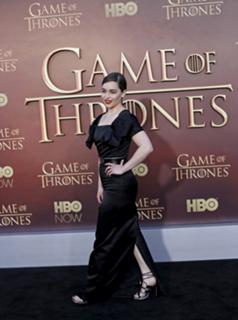 Emilia Clarke feet photo thumbnail