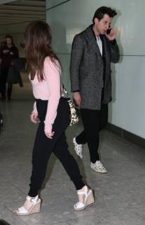 Emilia Clarke feet photo thumbnail