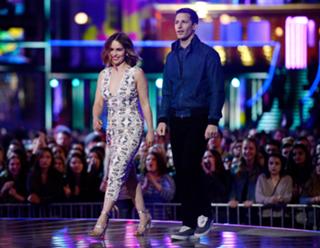 Emilia Clarke feet photo thumbnail