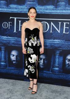 Emilia Clarke feet photo thumbnail