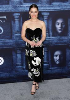 Emilia Clarke feet photo thumbnail