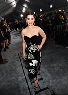 Emilia Clarke feet photo thumbnail