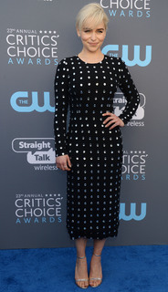 Emilia Clarke feet photo thumbnail
