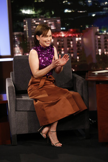 Emilia Clarke feet photo thumbnail