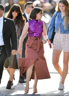 Emilia Clarke feet photo thumbnail