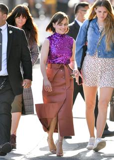 Emilia Clarke feet photo thumbnail