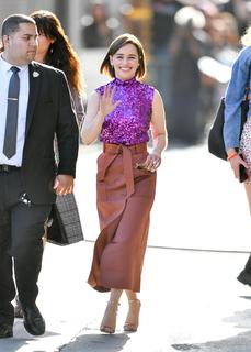 Emilia Clarke feet photo thumbnail