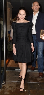 Emilia Clarke feet photo thumbnail