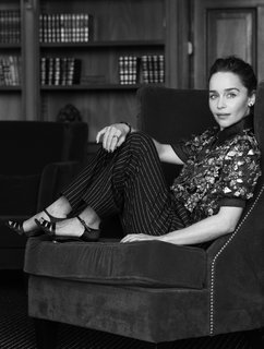 Emilia Clarke feet photo thumbnail