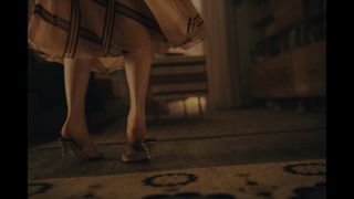 Emilia Clarke feet photo 10