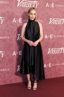 Emilia Clarke feet photo 3