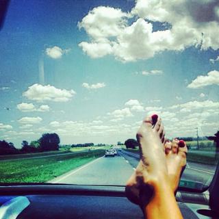 Emilia Claudeville feet photo 12