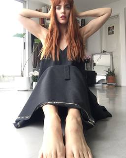 Emilia Claudeville feet photo 11