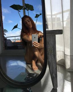 Emilia Claudeville feet photo 17