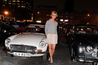 Emilia Fox feet photo thumbnail