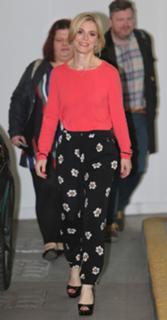 Emilia Fox feet photo thumbnail