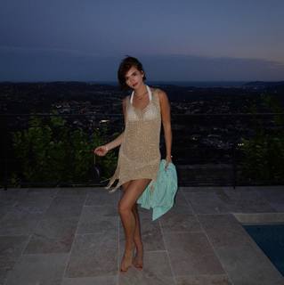 Emilia Jones feet photo thumbnail