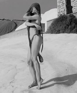 Emilia Komarnicka feet photo 14