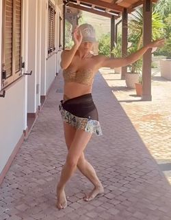 Emilia Komarnicka feet photo 2