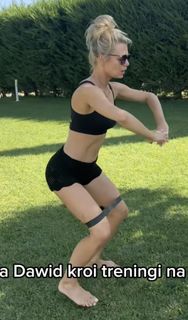 Emilia Komarnicka feet photo 4