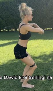 Emilia Komarnicka feet photo 3