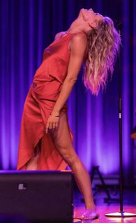 Emilia Komarnicka feet photo 6