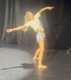 Emilia Komarnicka feet photo 12