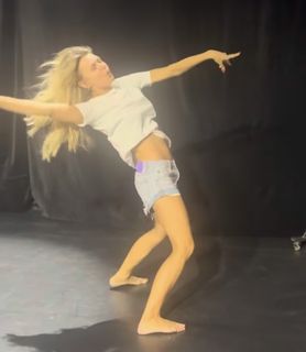 Emilia Komarnicka feet photo 9