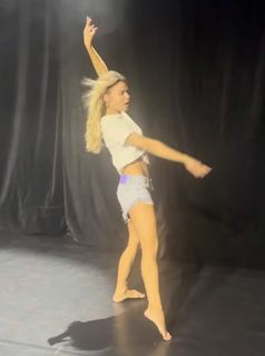 Emilia Komarnicka feet photo 8