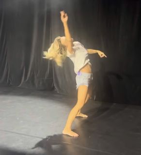 Emilia Komarnicka feet photo 7