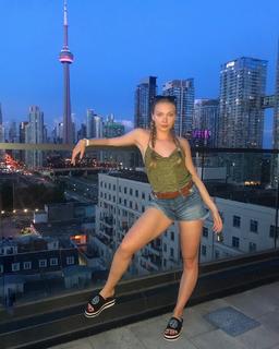 Emilia McCarthy feet photo 20