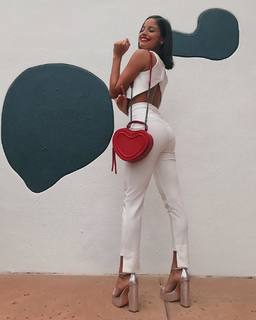 Emilia Mernes feet photo thumbnail