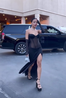 Emilia Mernes feet photo thumbnail