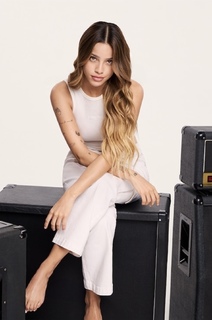 Emilia Mernes feet photo thumbnail