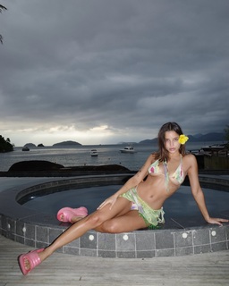 Emilia Mernes feet photo thumbnail