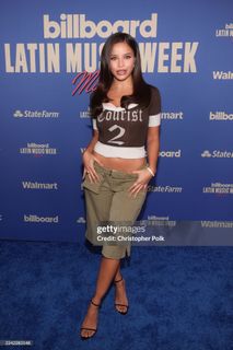 Emilia Mernes feet photo thumbnail